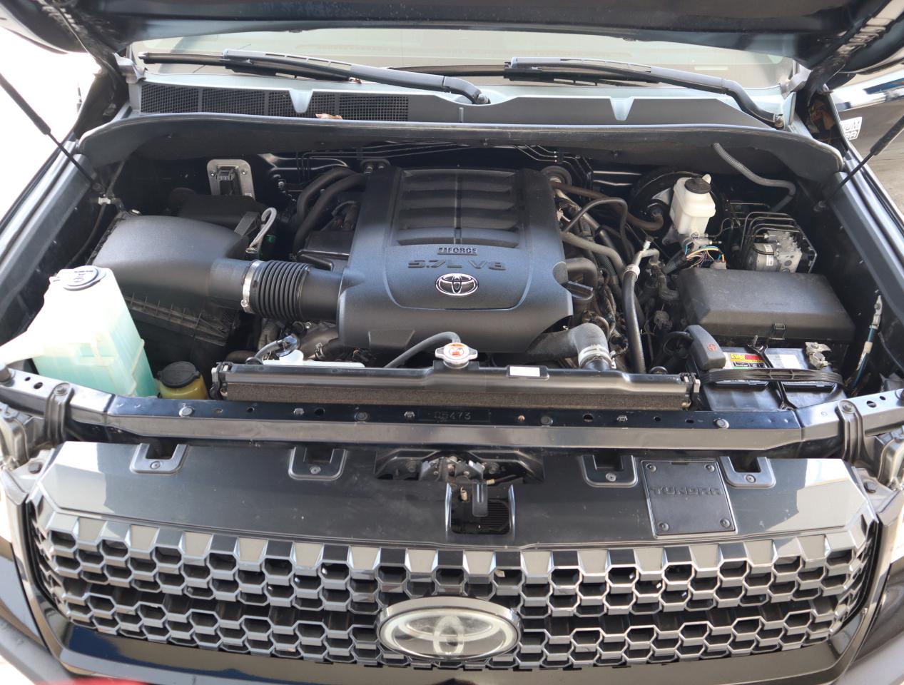 Toyota Tundra Platinum CrewMax 5.7L FFV 4WD 2018