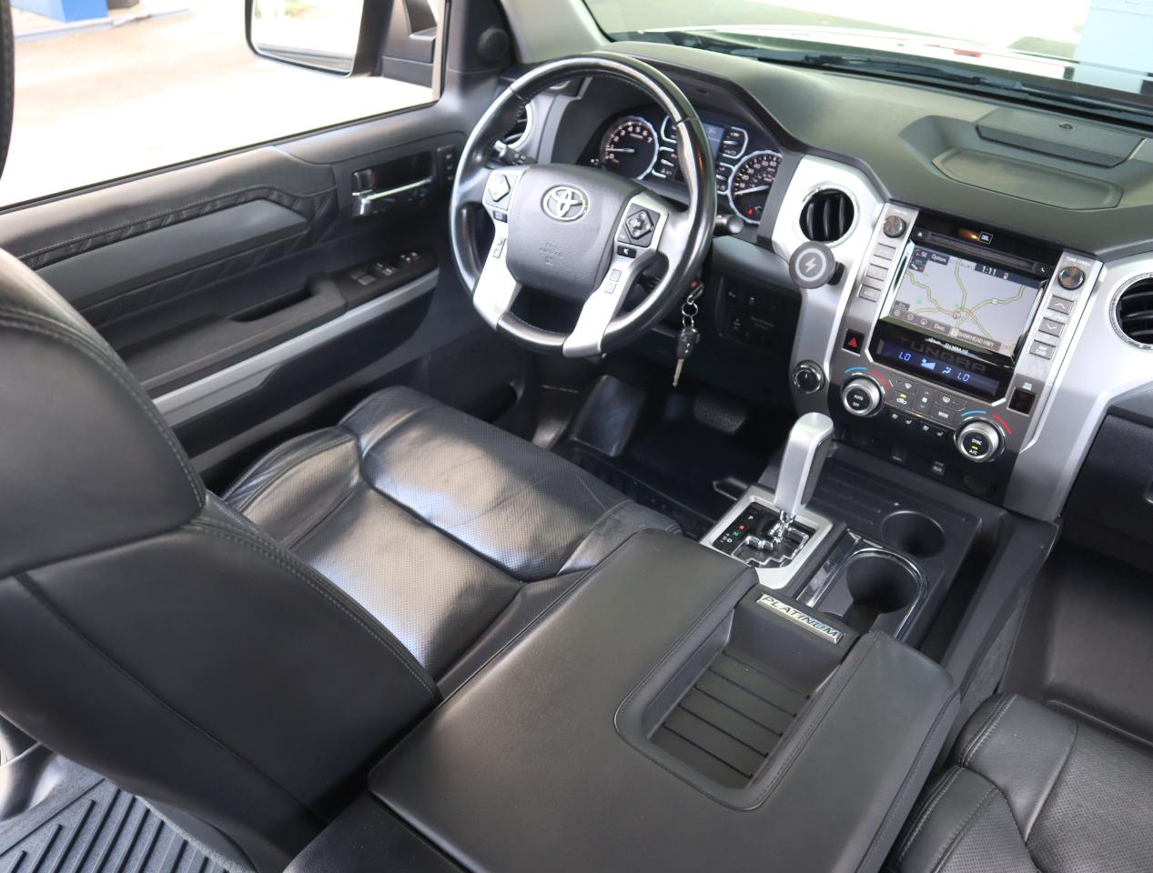 Toyota Tundra Platinum CrewMax 5.7L FFV 4WD 2018