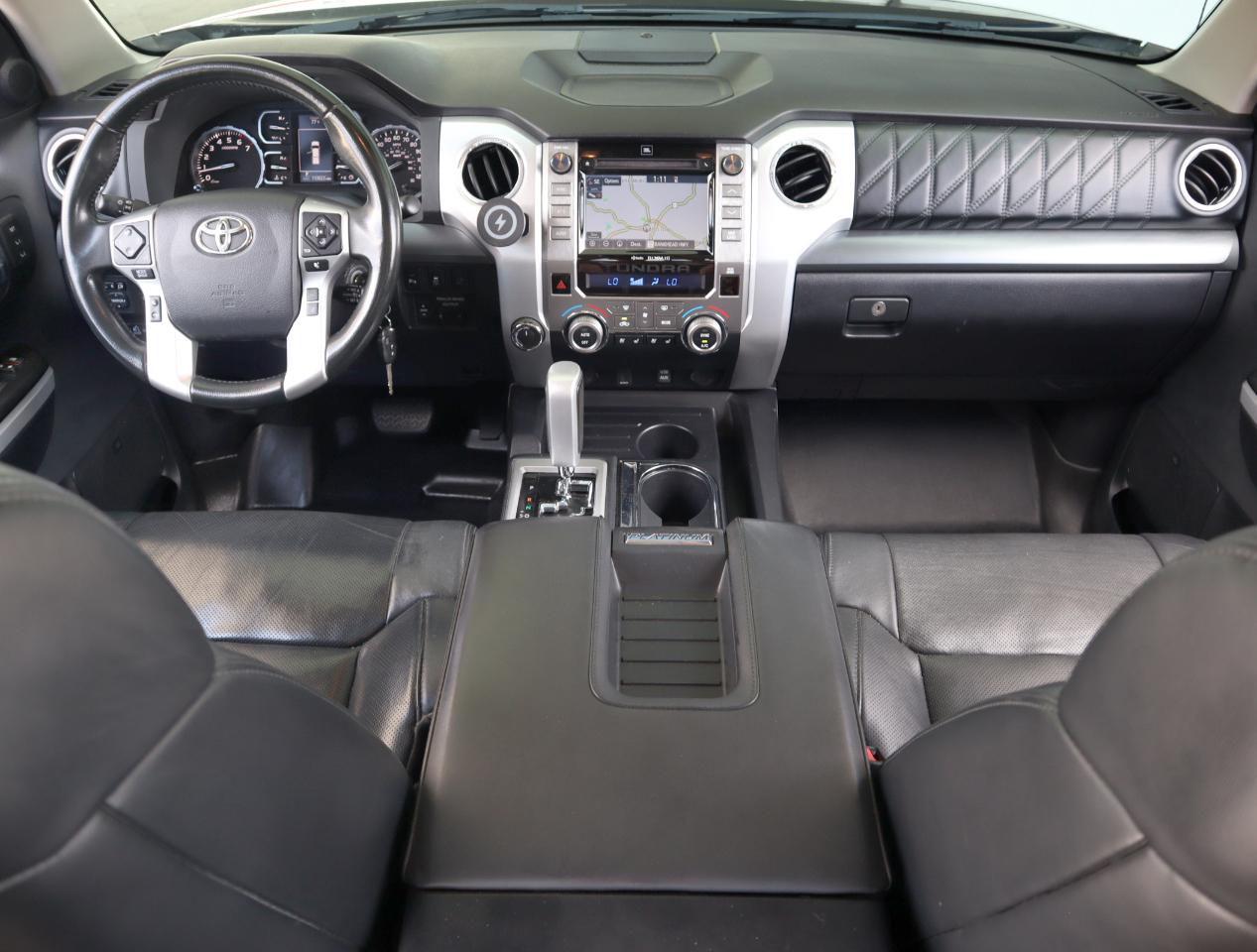 Toyota Tundra Platinum CrewMax 5.7L FFV 4WD 2018
