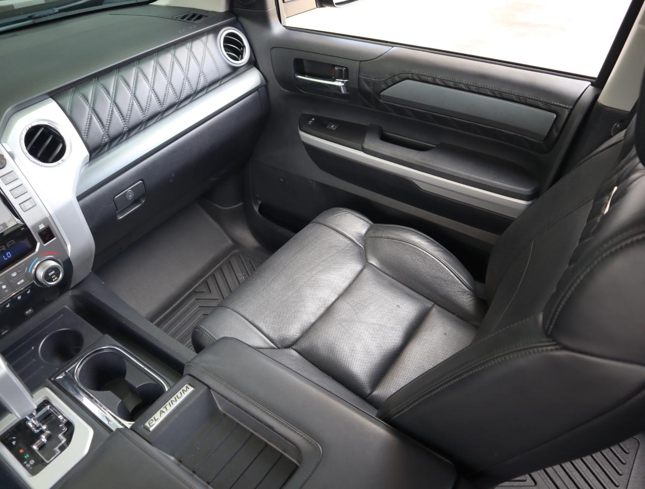 Toyota Tundra Platinum CrewMax 5.7L FFV 4WD 2018
