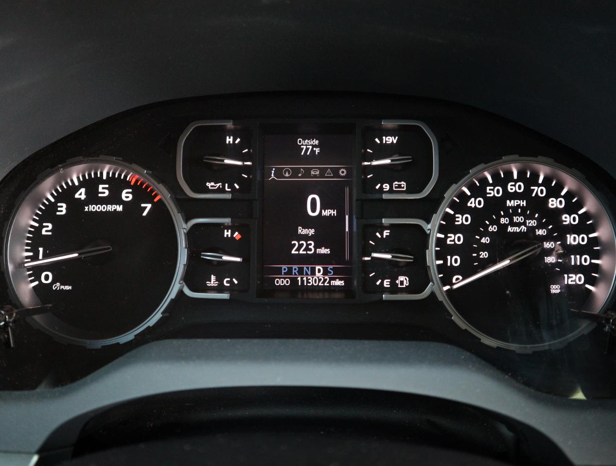 Toyota Tundra Platinum CrewMax 5.7L FFV 4WD 2018