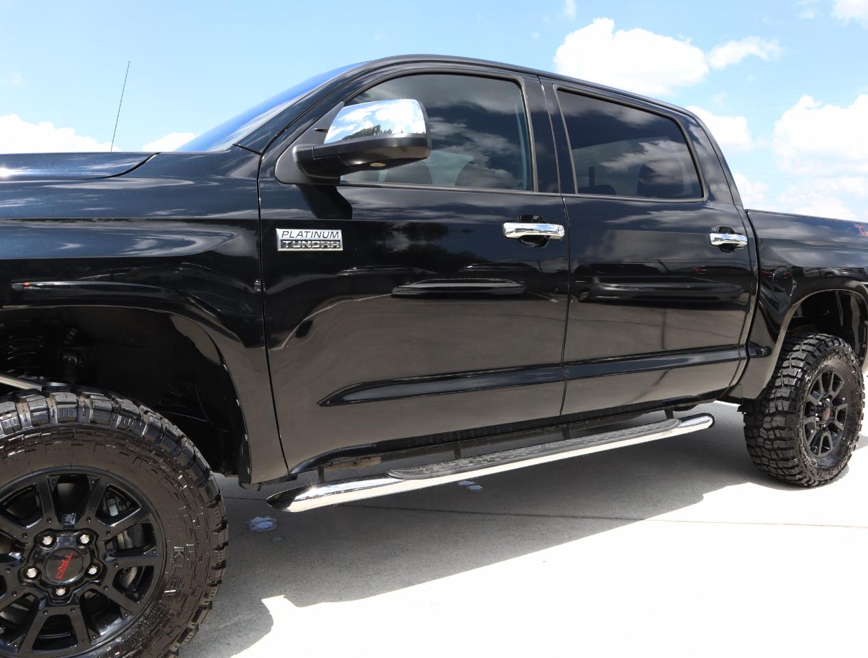 Toyota Tundra Platinum CrewMax 5.7L FFV 4WD 2018