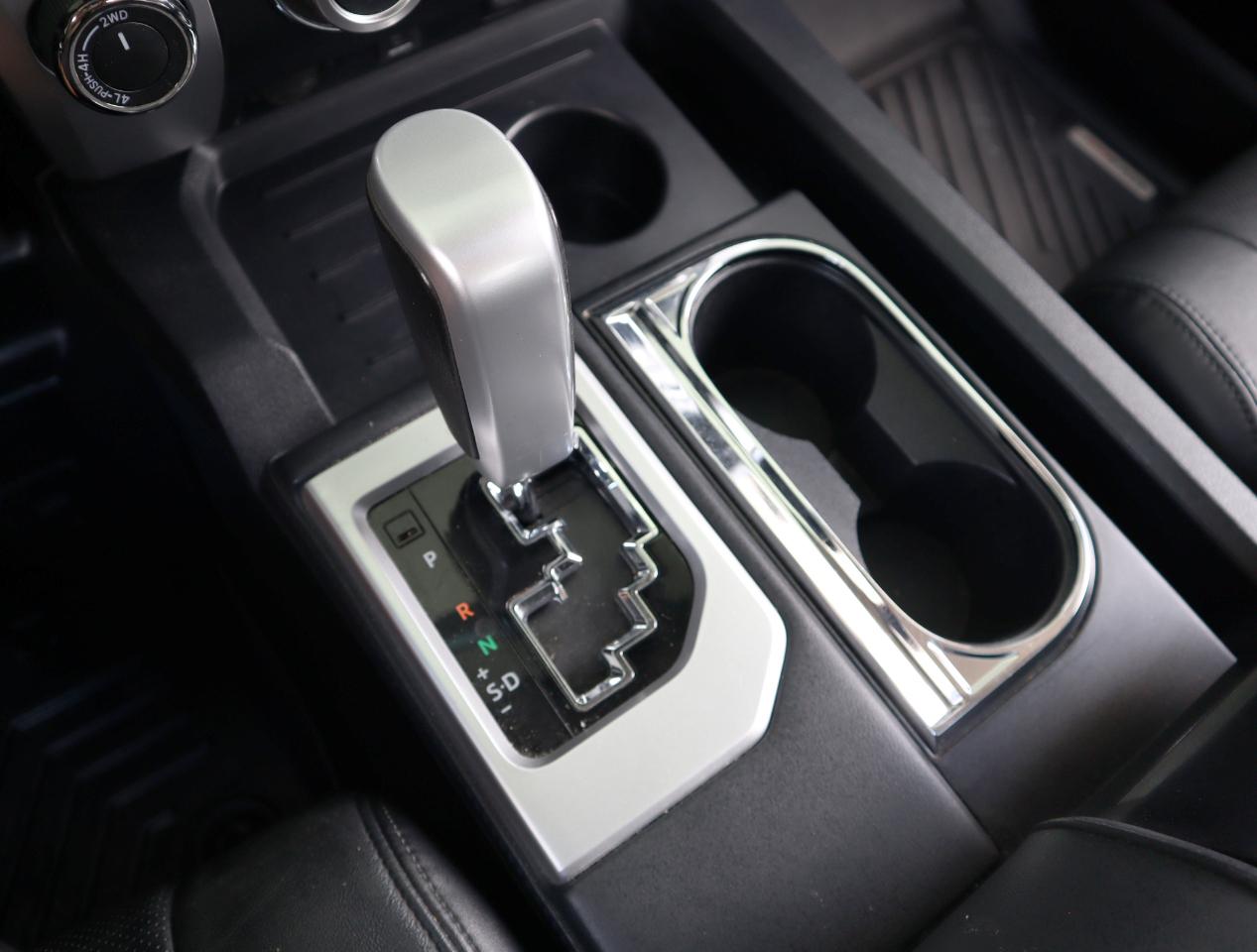 Toyota Tundra Platinum CrewMax 5.7L FFV 4WD 2018
