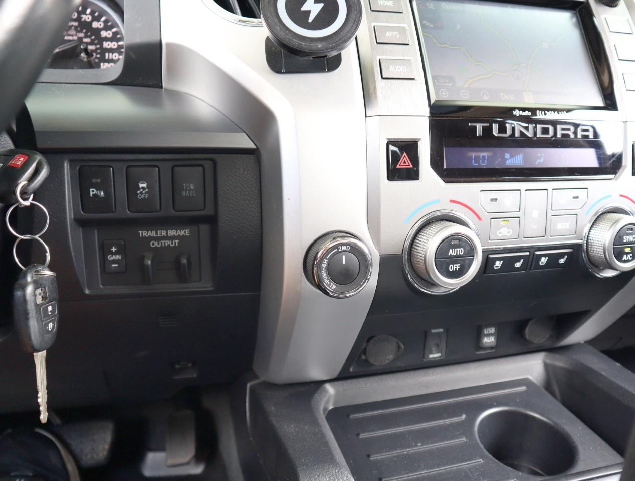 Toyota Tundra Platinum CrewMax 5.7L FFV 4WD 2018