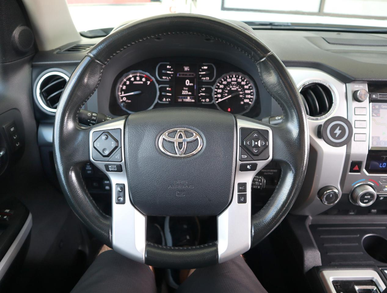 Toyota Tundra Platinum CrewMax 5.7L FFV 4WD 2018