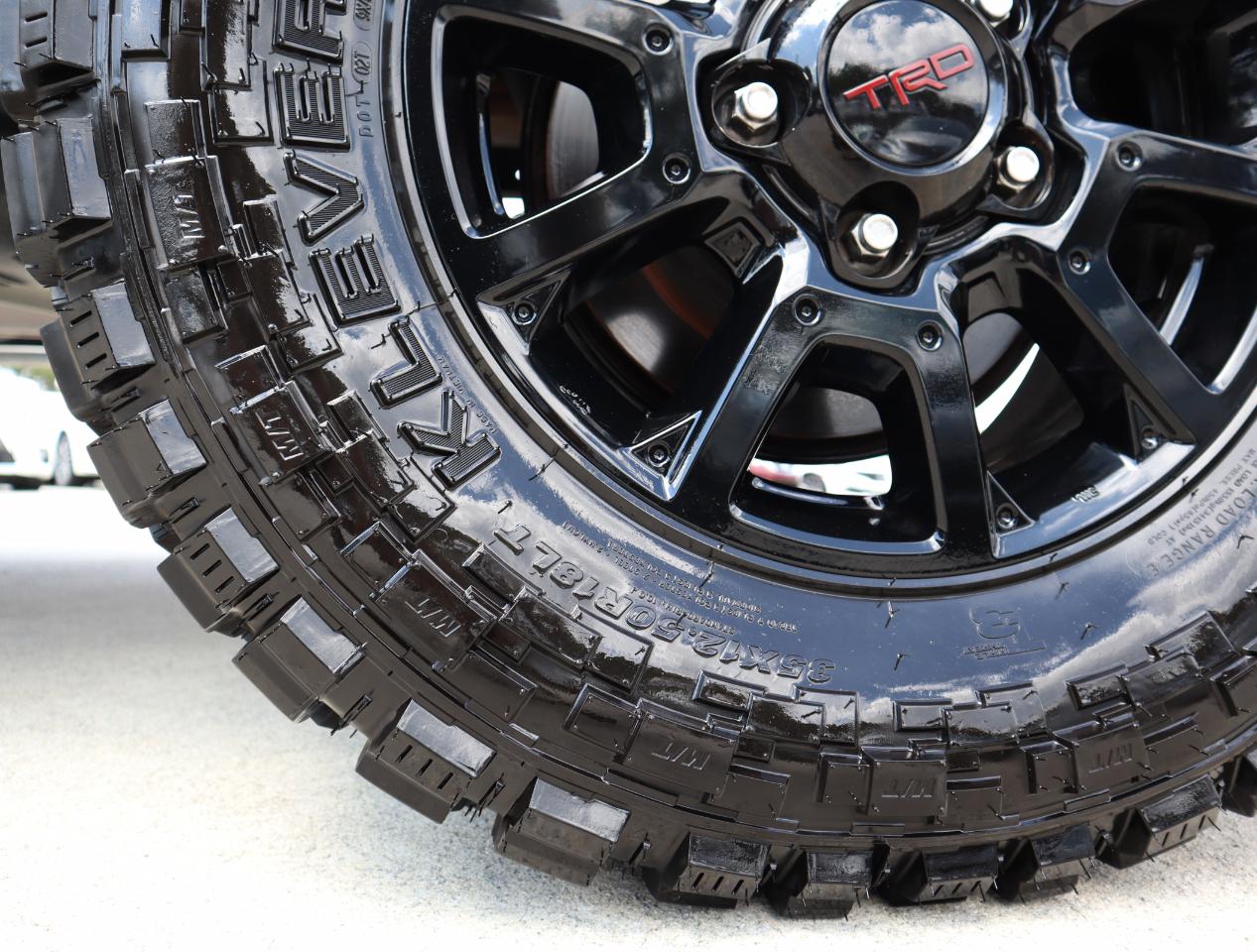 Toyota Tundra Platinum CrewMax 5.7L FFV 4WD 2018