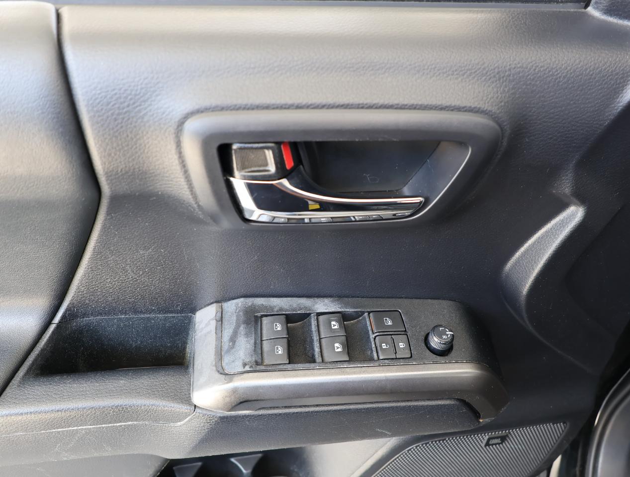 Toyota Tacoma  2021