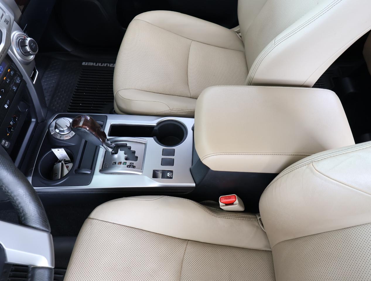 Toyota 4Runner Limited 4WD 2017