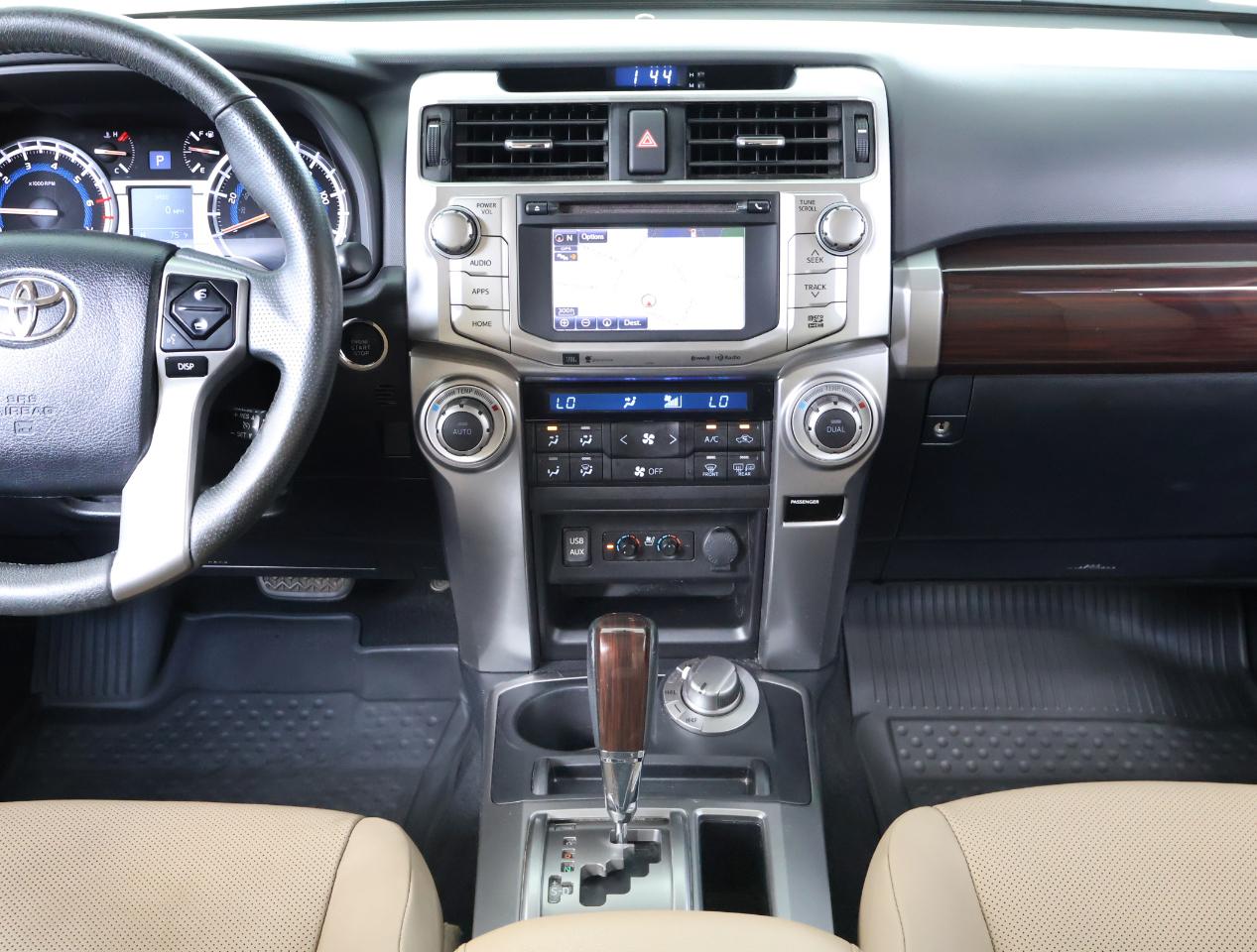 Toyota 4Runner Limited 4WD 2017