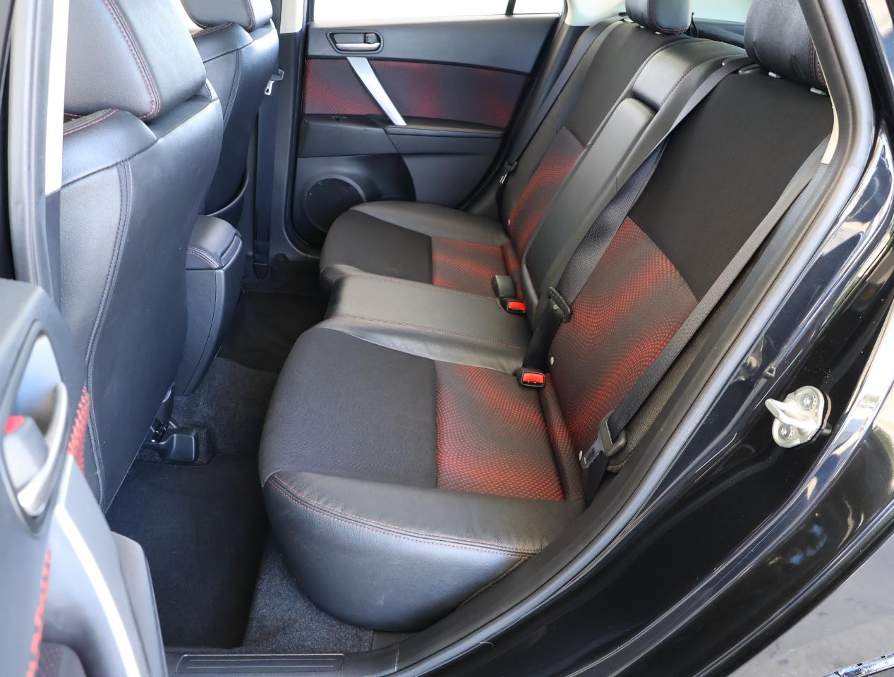 Mazda MAZDA3 s Touring 2012
