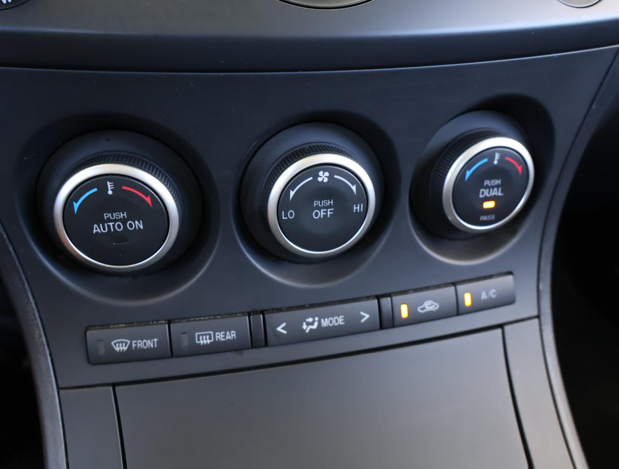 Mazda MAZDA3 s Touring 2012