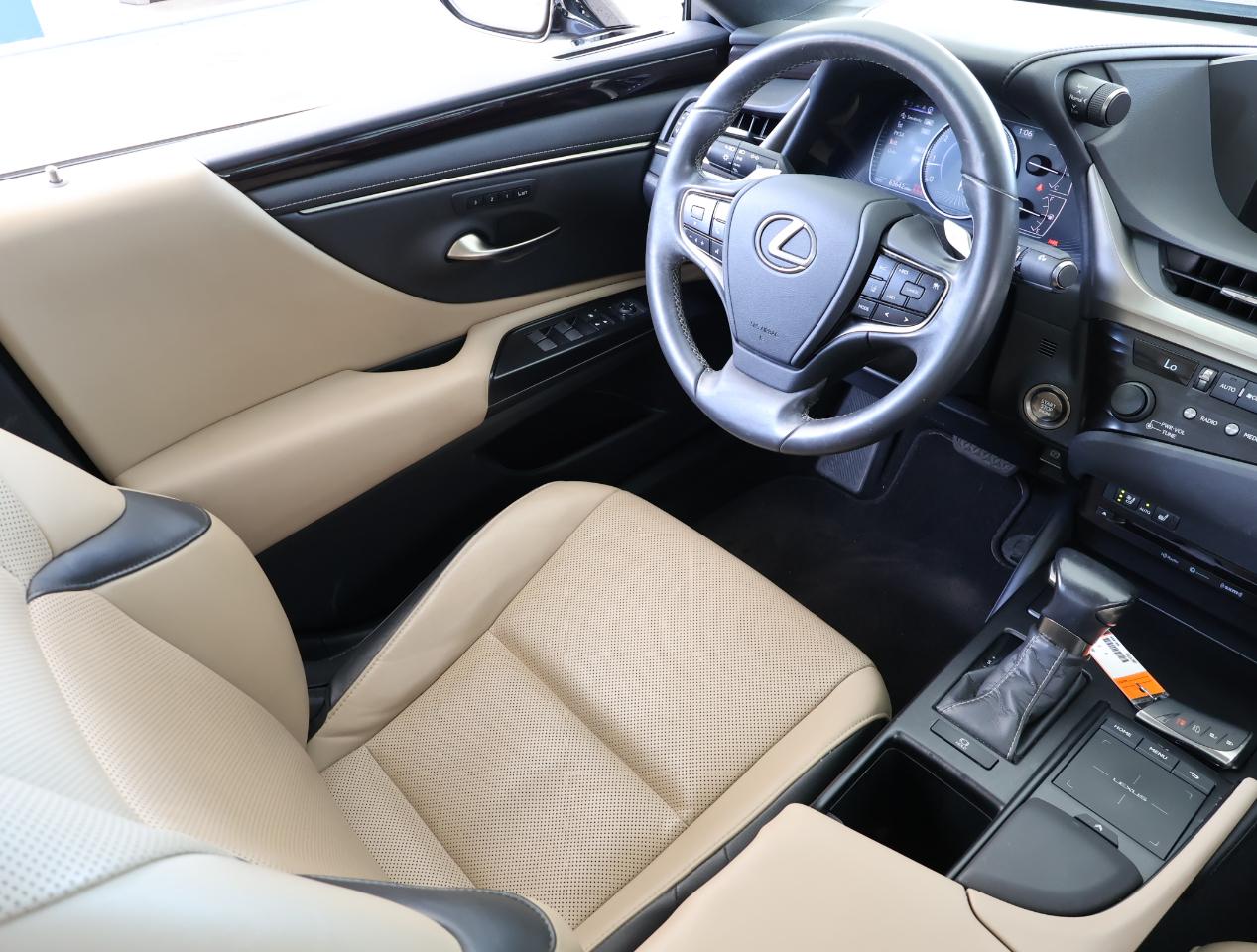 Lexus ES 350 Luxury 2019