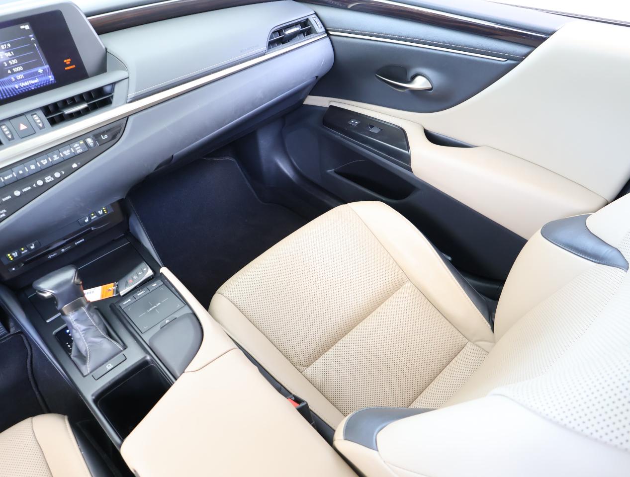 Lexus ES 350 Luxury 2019