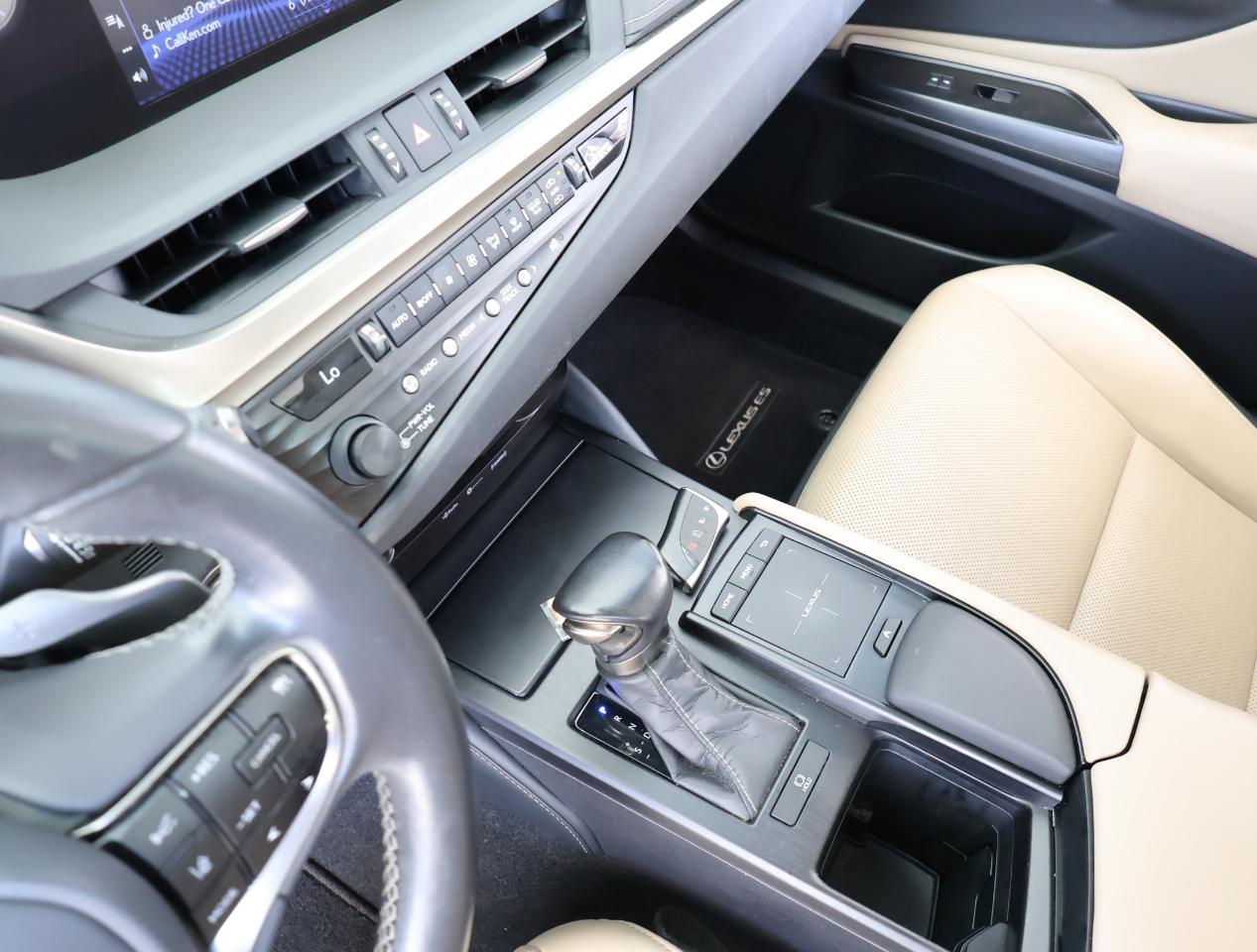 Lexus ES 350 Luxury 2019