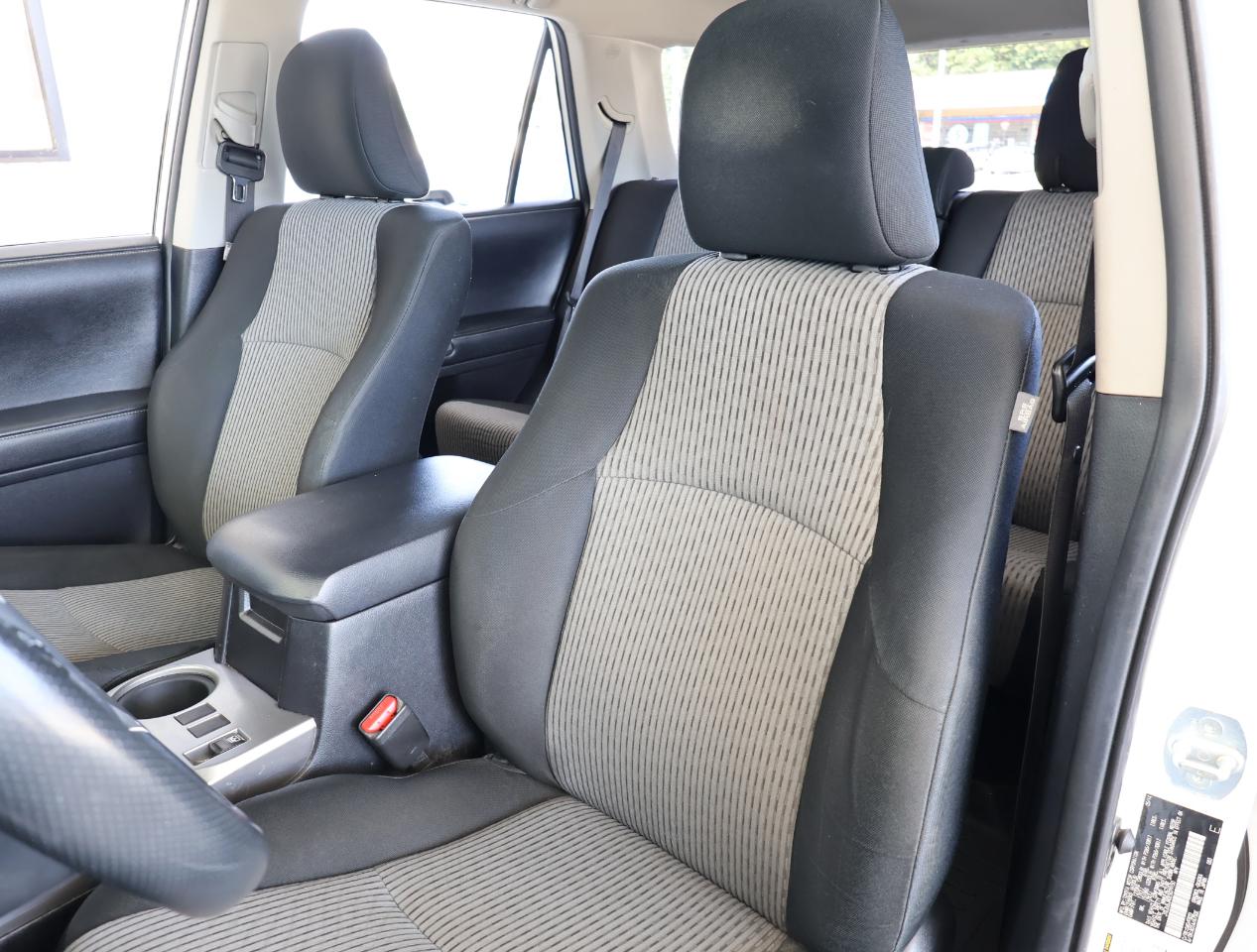 Toyota 4Runner SR5 2WD 2014