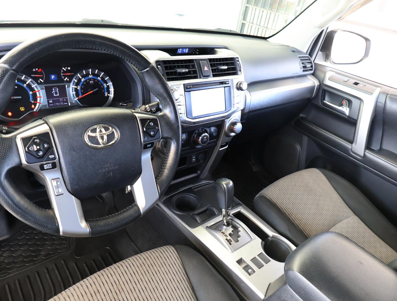 Toyota 4Runner SR5 2WD 2014