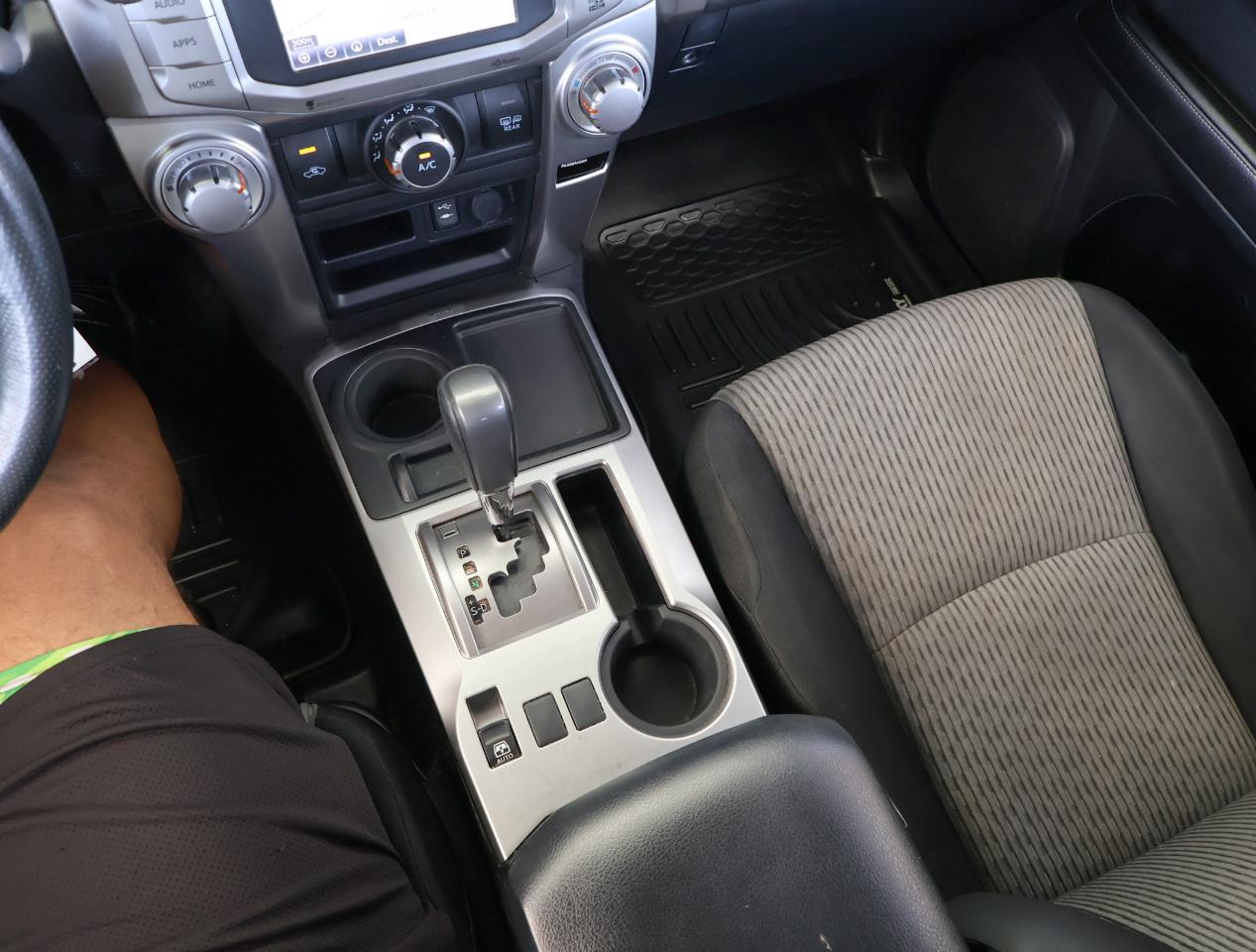 Toyota 4Runner SR5 2WD 2014