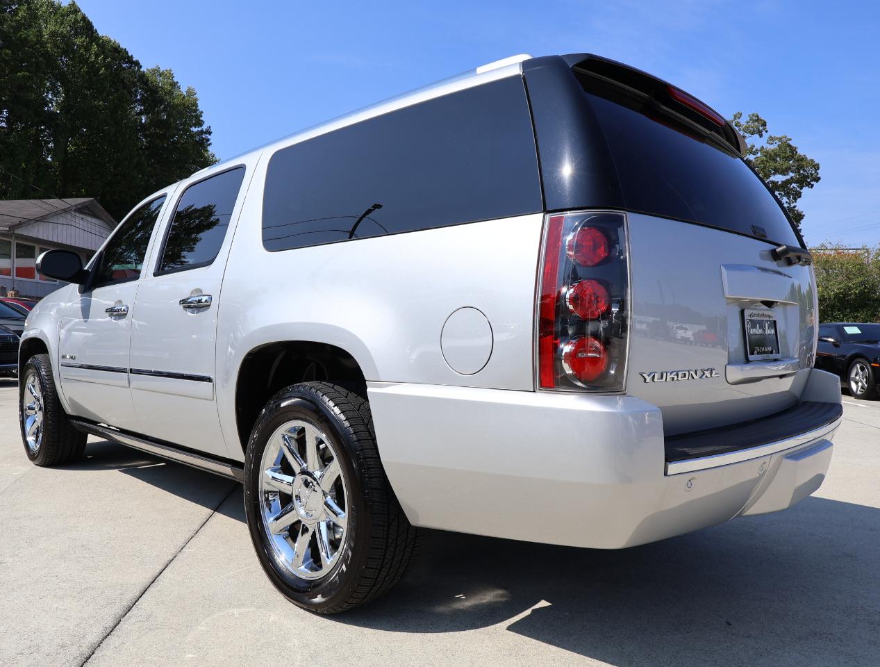 GMC Yukon Denali XL 2WD 2013
