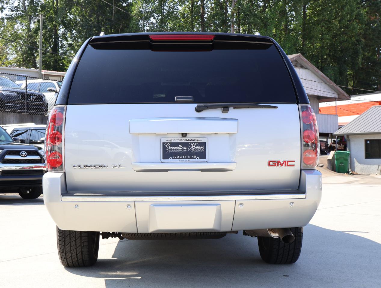 GMC Yukon Denali XL 2WD 2013