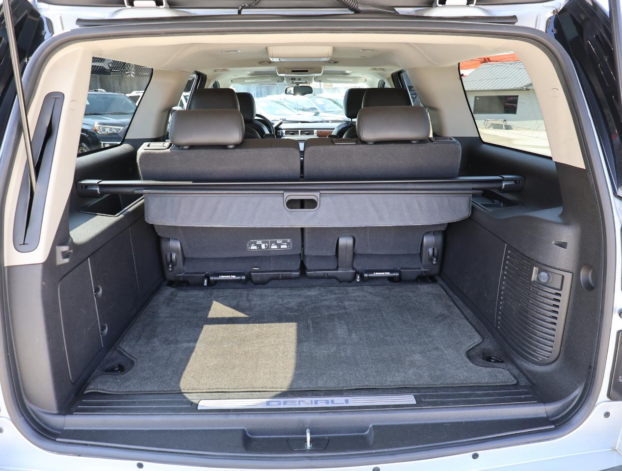 GMC Yukon Denali XL 2WD 2013