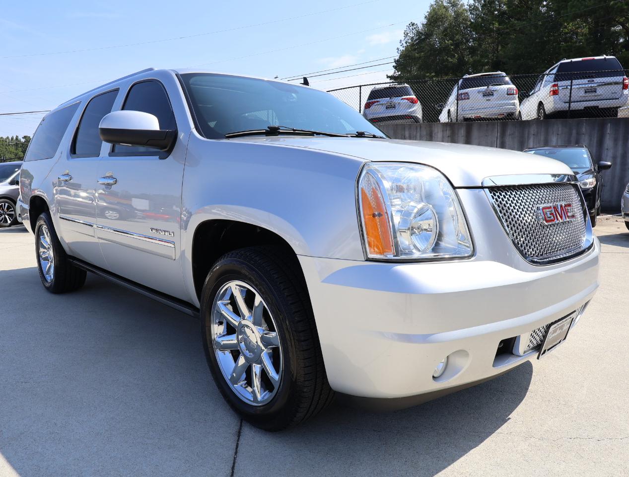 GMC Yukon Denali XL 2WD 2013