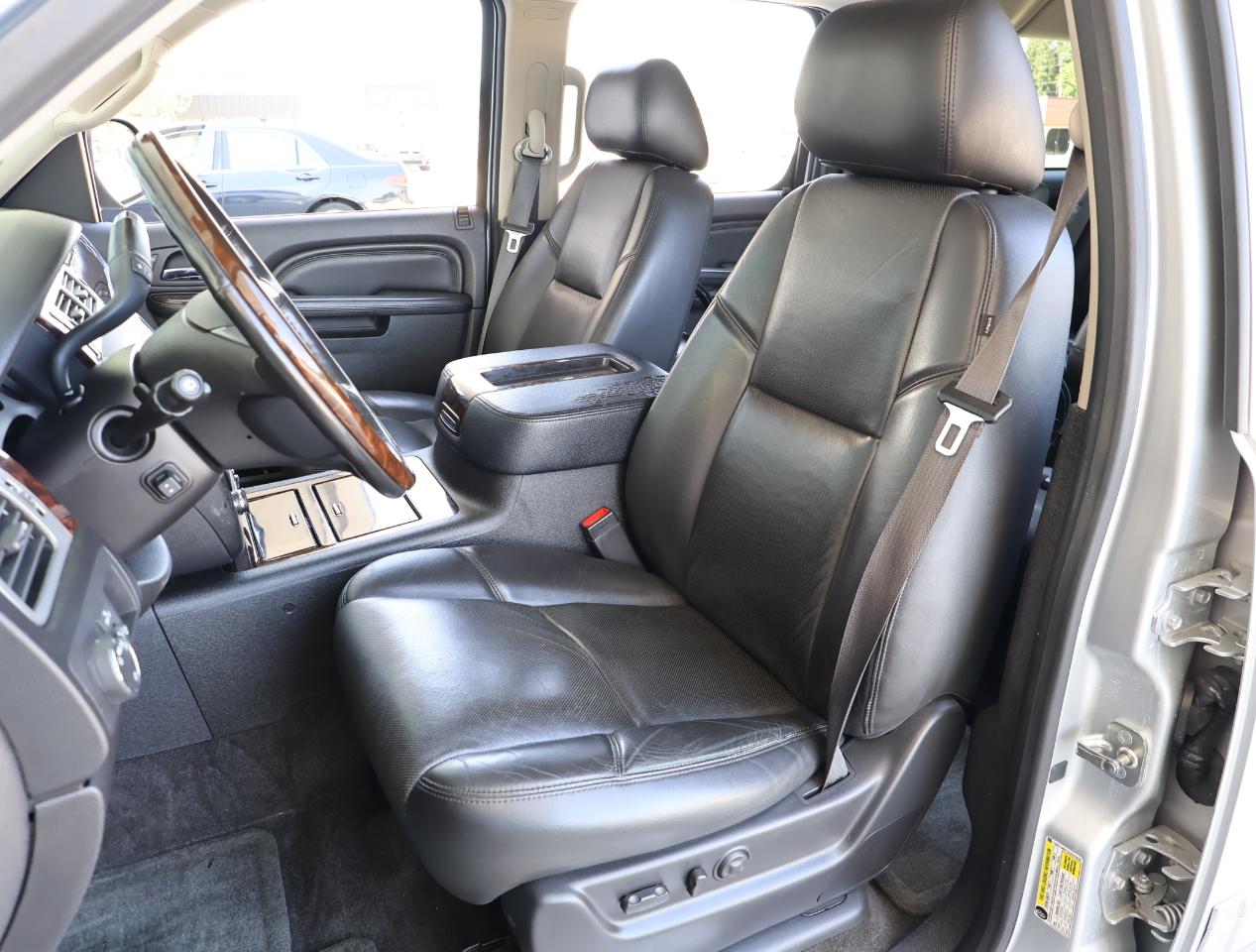 GMC Yukon Denali XL 2WD 2013