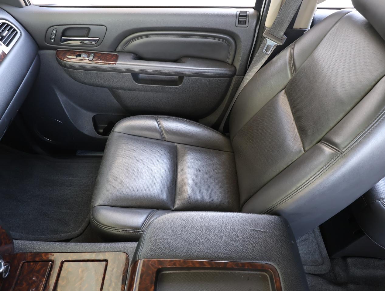 GMC Yukon Denali XL 2WD 2013