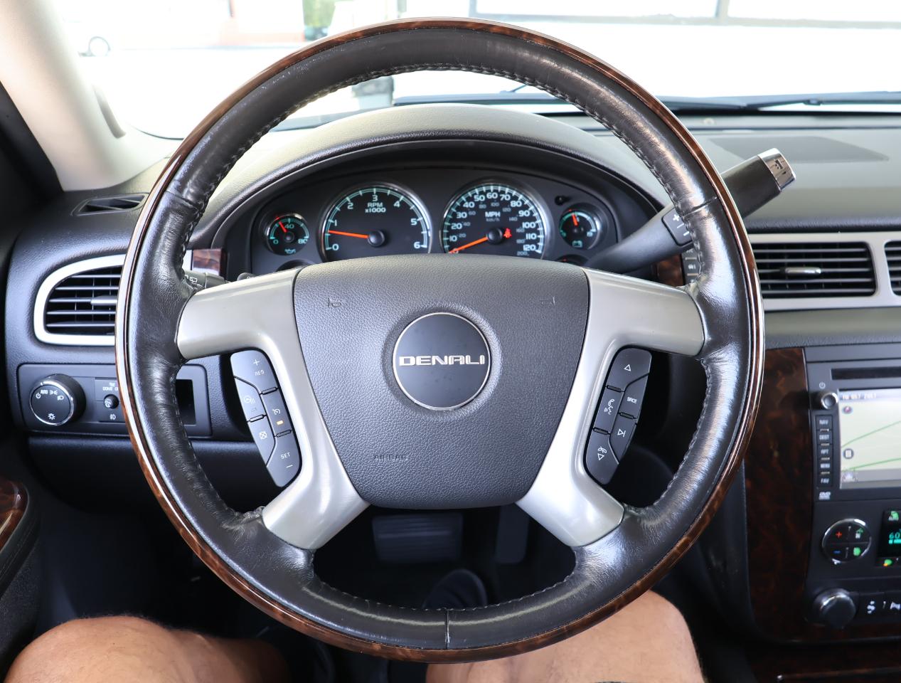 GMC Yukon Denali XL 2WD 2013