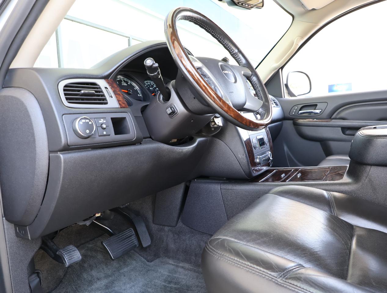 GMC Yukon Denali XL 2WD 2013