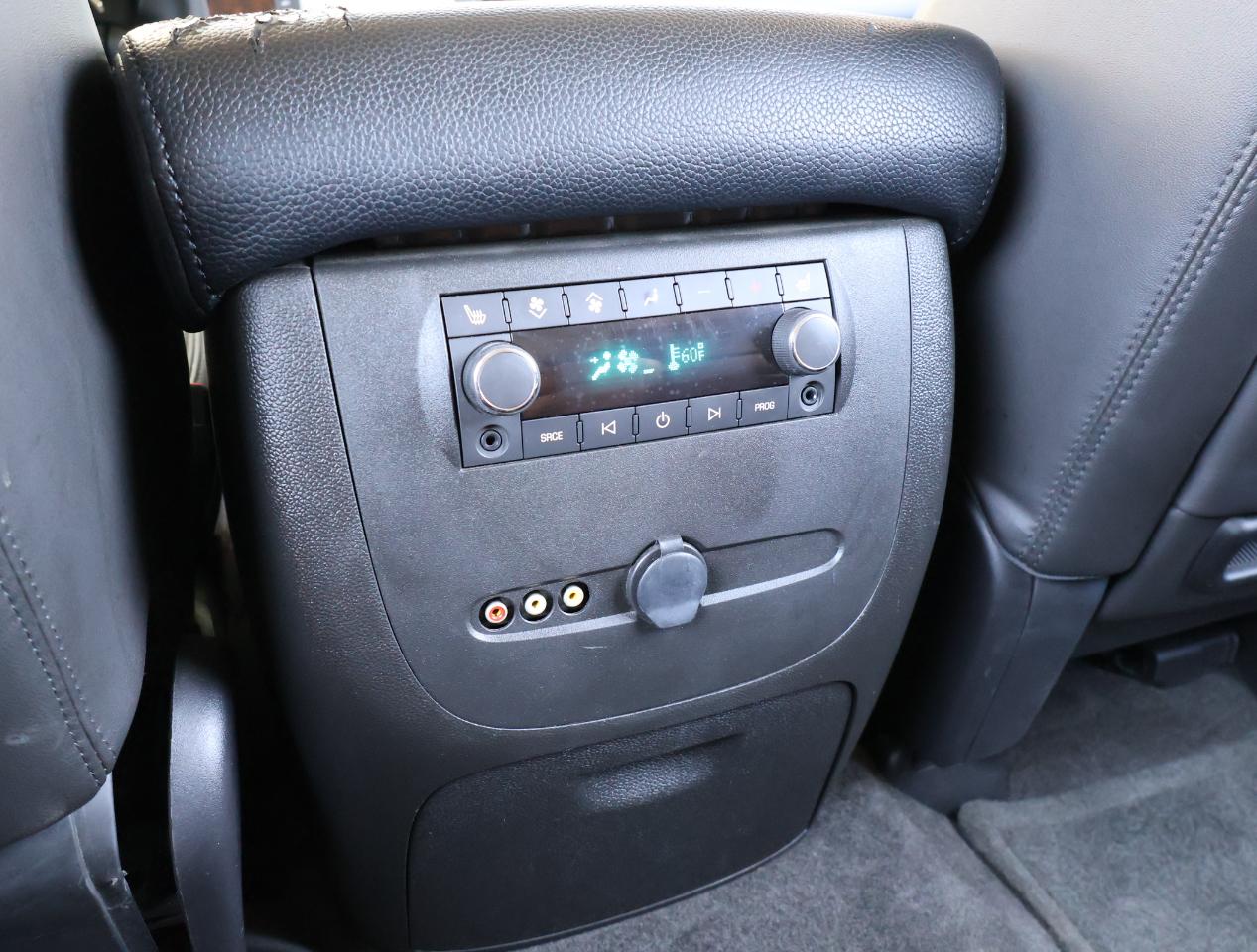 GMC Yukon Denali XL 2WD 2013