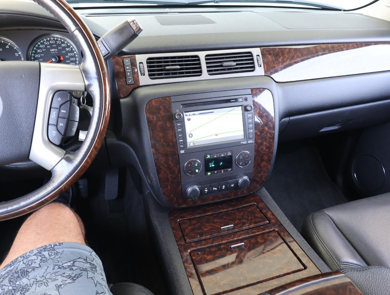 GMC Yukon Denali XL 2WD 2013
