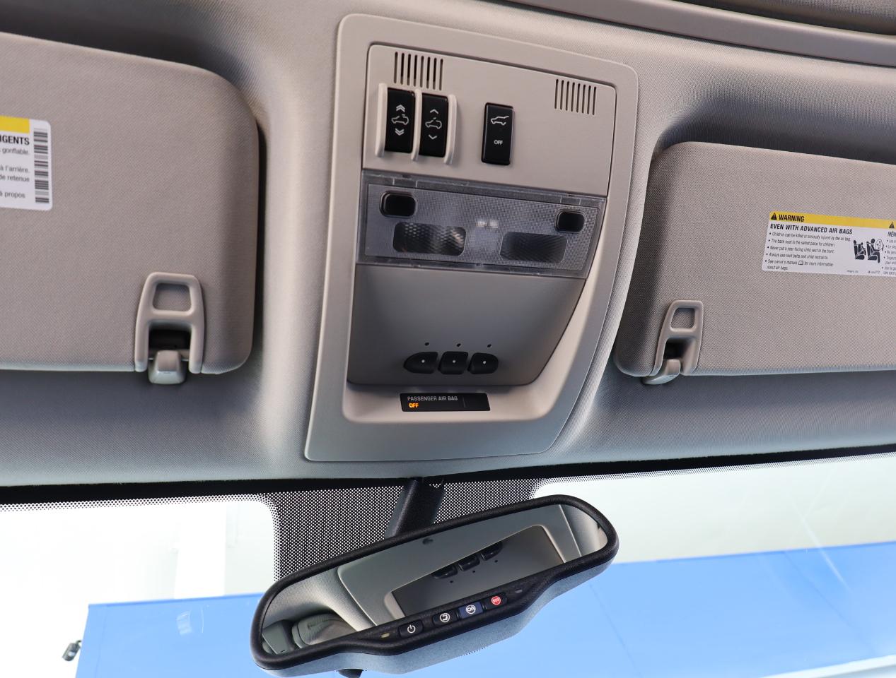 GMC Yukon Denali XL 2WD 2013