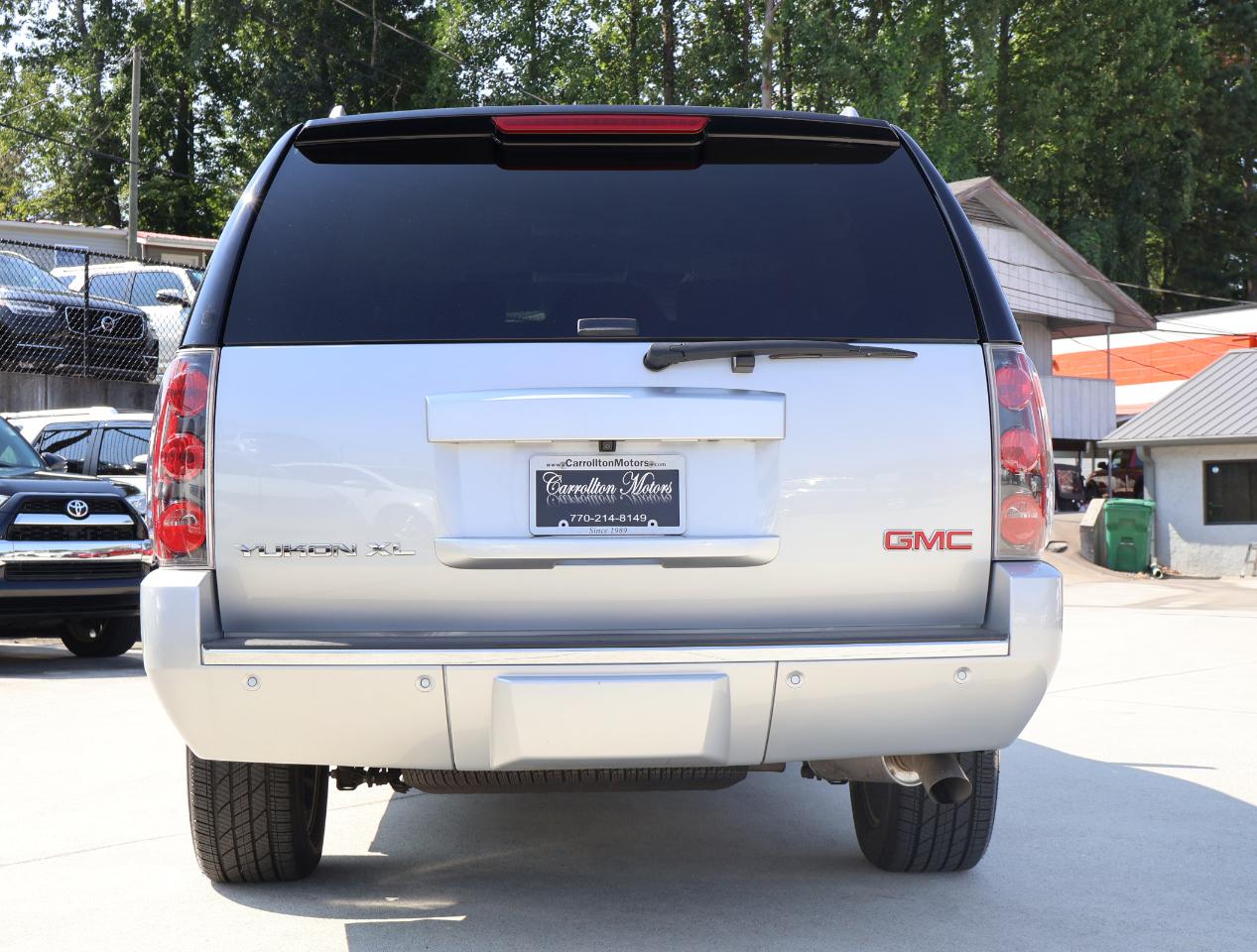 GMC Yukon Denali XL 2WD 2013