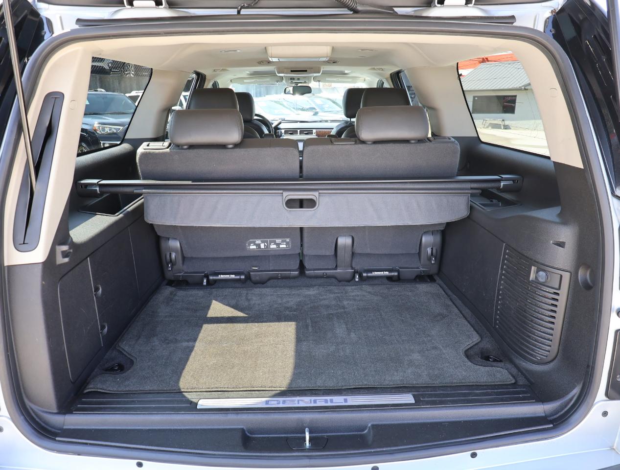 GMC Yukon Denali XL 2WD 2013