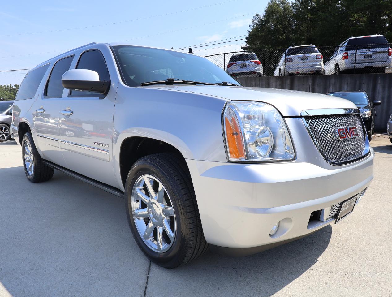 GMC Yukon Denali XL 2WD 2013