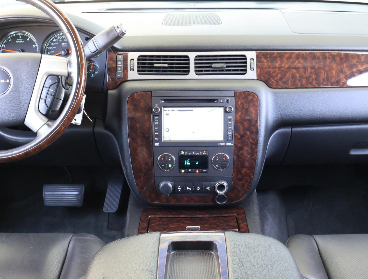 GMC Yukon Denali XL 2WD 2013