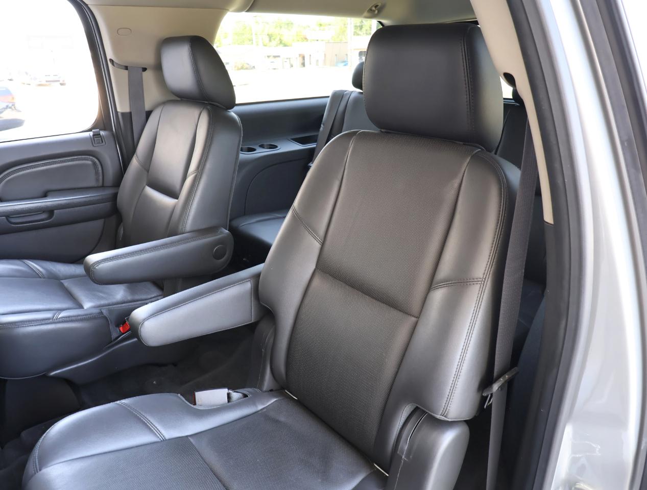 GMC Yukon Denali XL 2WD 2013