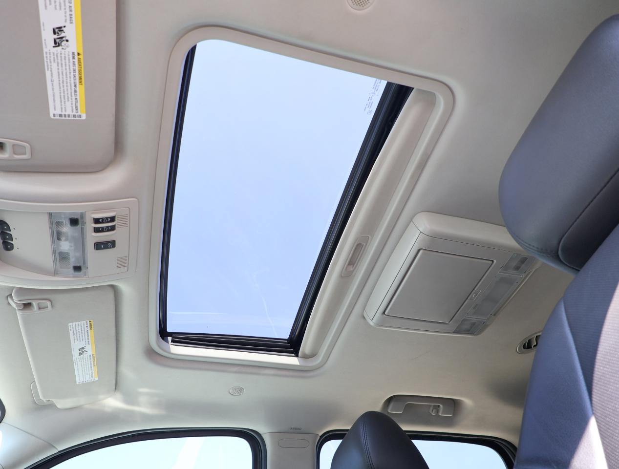 GMC Yukon Denali XL 2WD 2013