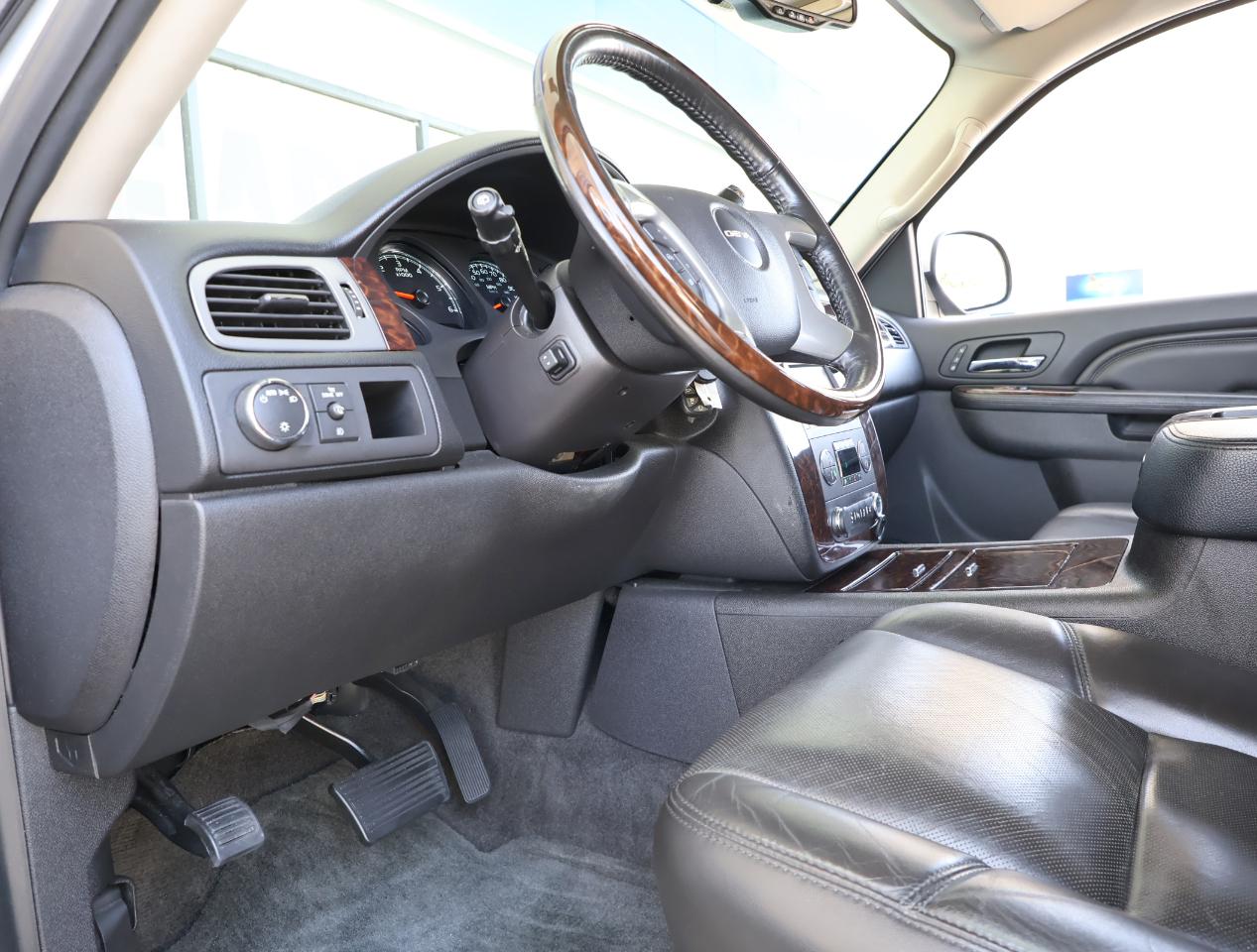GMC Yukon Denali XL 2WD 2013