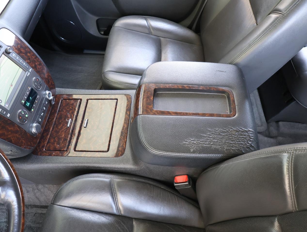 GMC Yukon Denali XL 2WD 2013