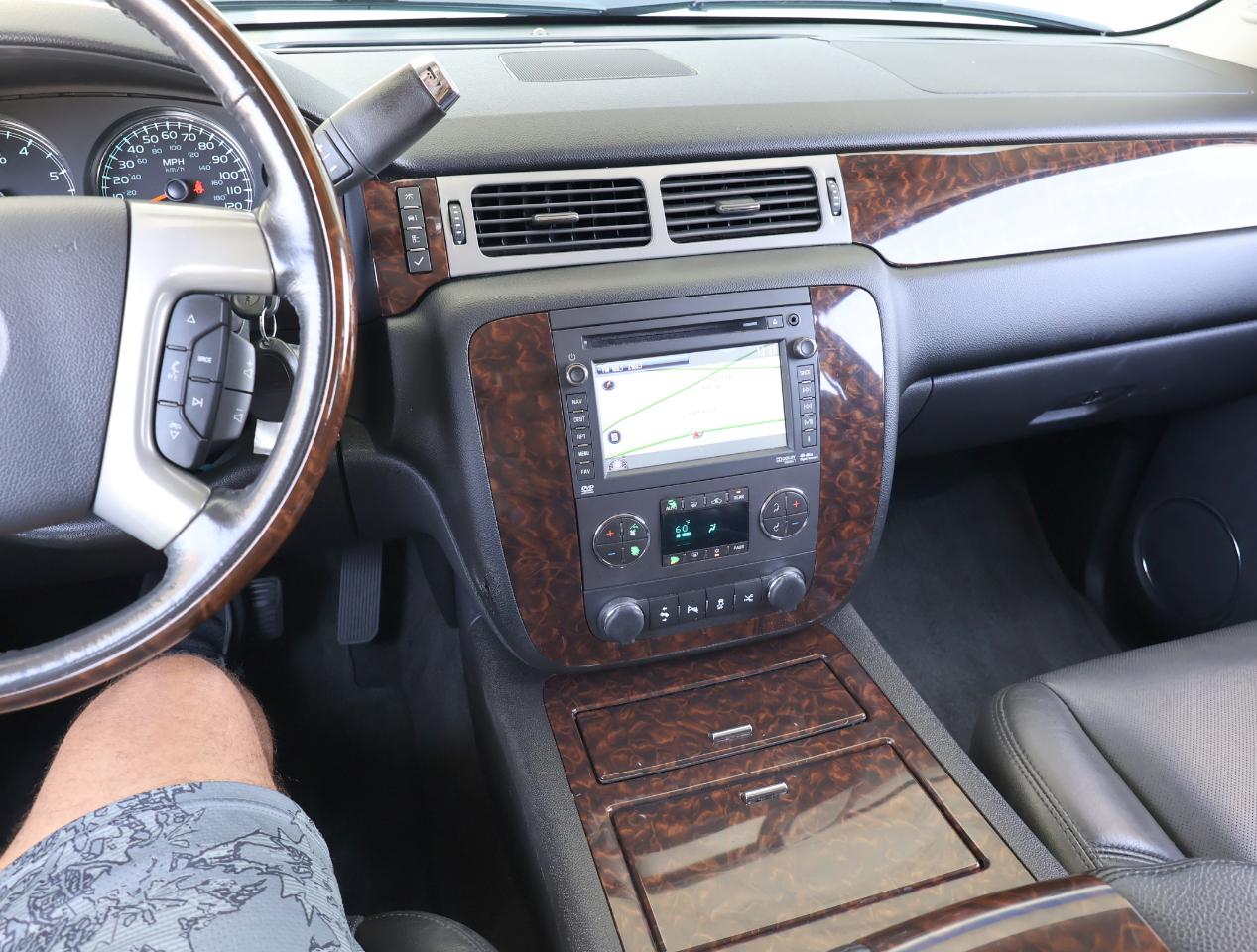 GMC Yukon Denali XL 2WD 2013