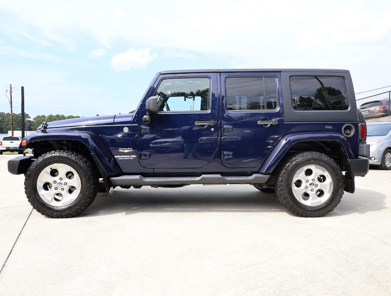 Jeep Wrangler Unlimited Sahara 4WD 2013