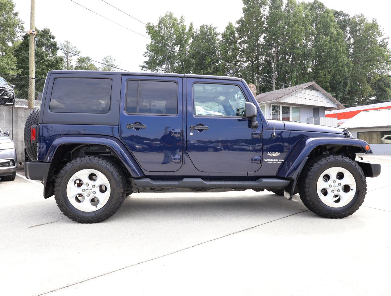 Jeep Wrangler Unlimited Sahara 4WD 2013