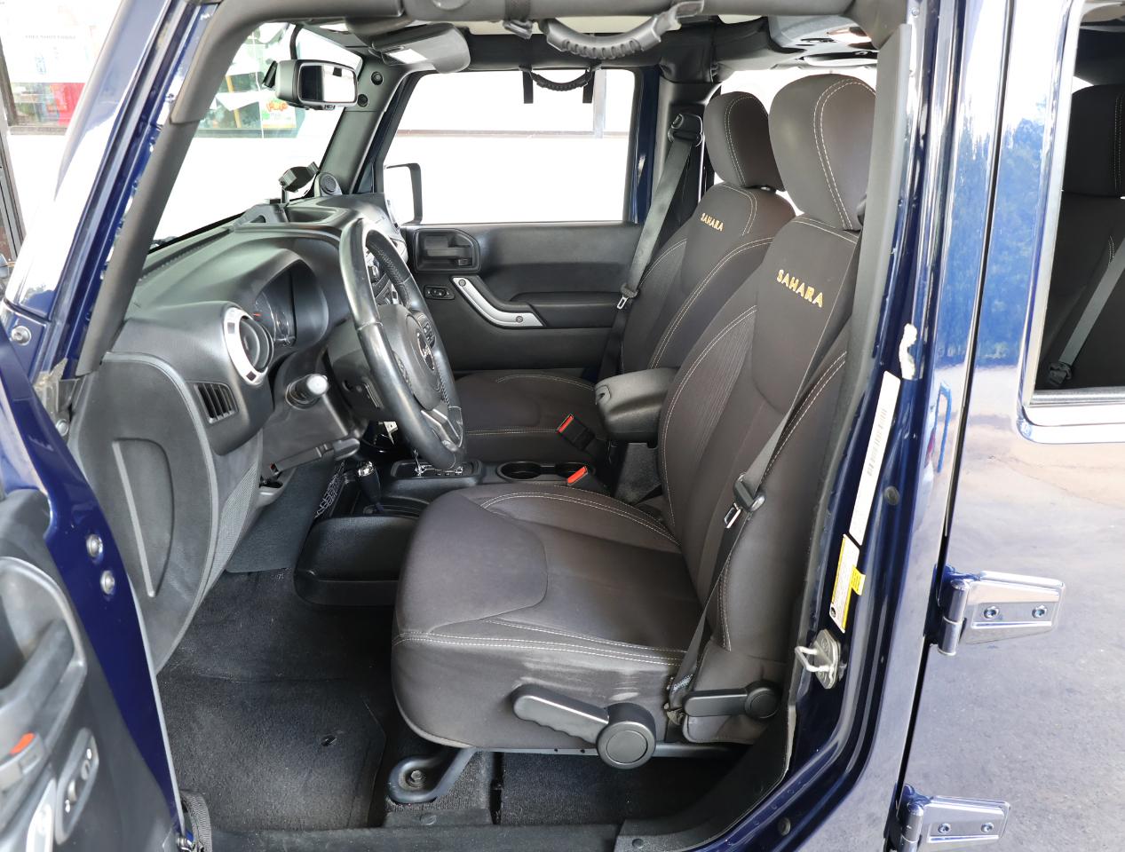 Jeep Wrangler Unlimited Sahara 4WD 2013