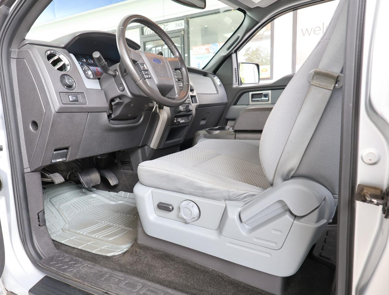 Ford F-150  2011