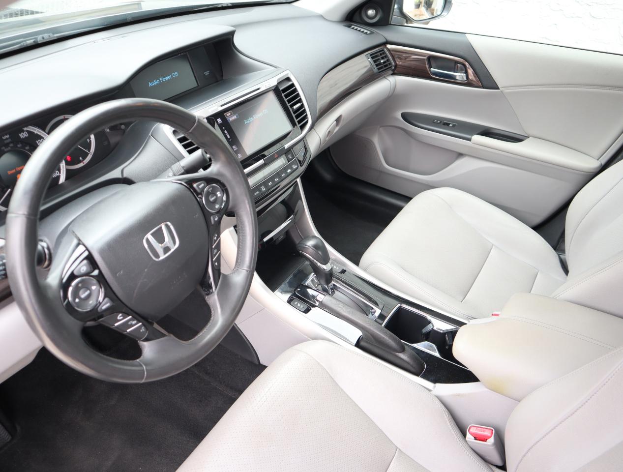Honda Accord Touring V6 Sedan 2016