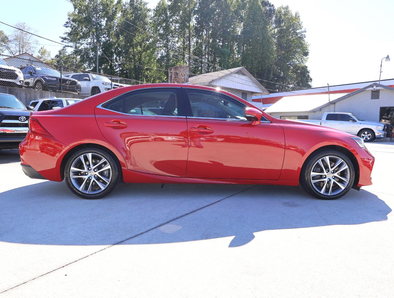 Lexus IS 300 RWD 2018
