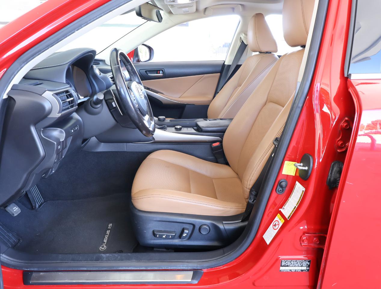 Lexus IS 300 RWD 2018