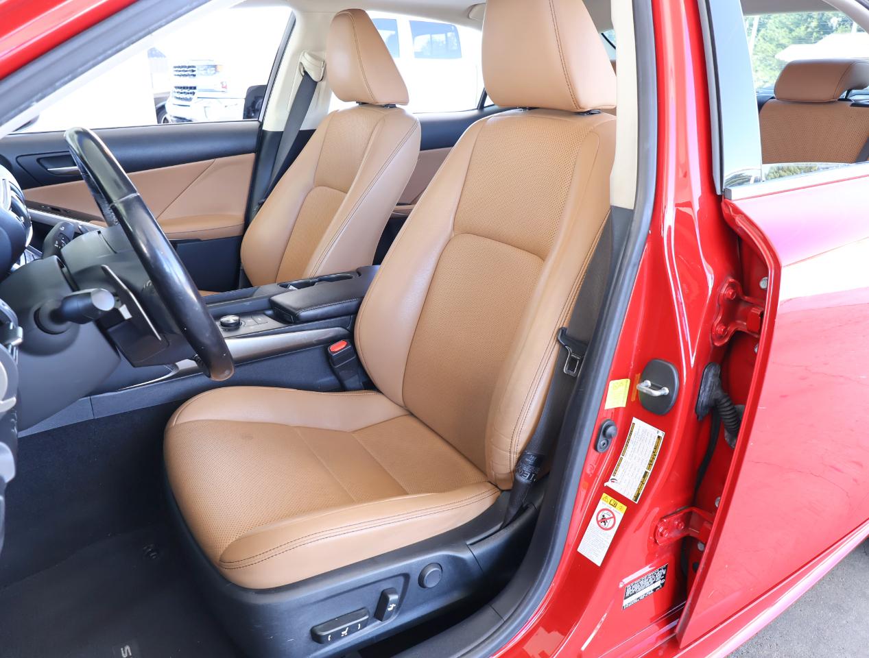 Lexus IS 300 RWD 2018
