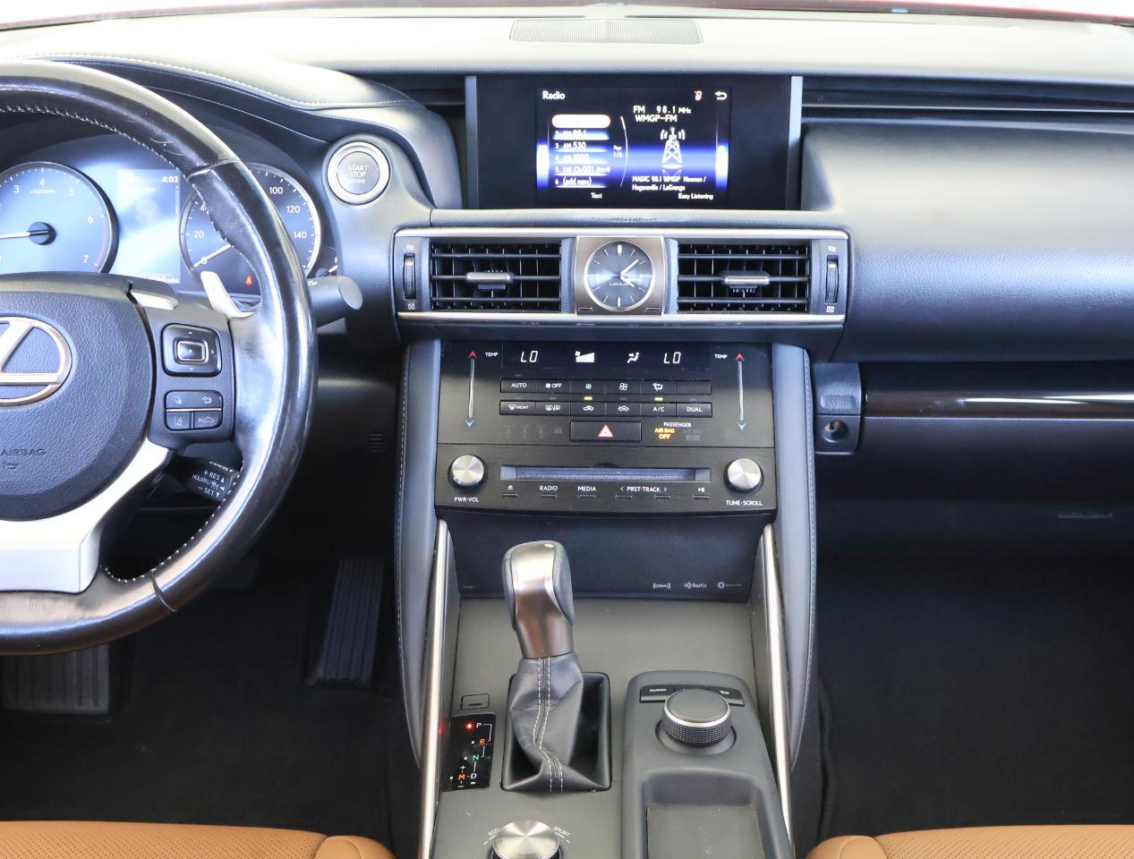 Lexus IS 300 RWD 2018